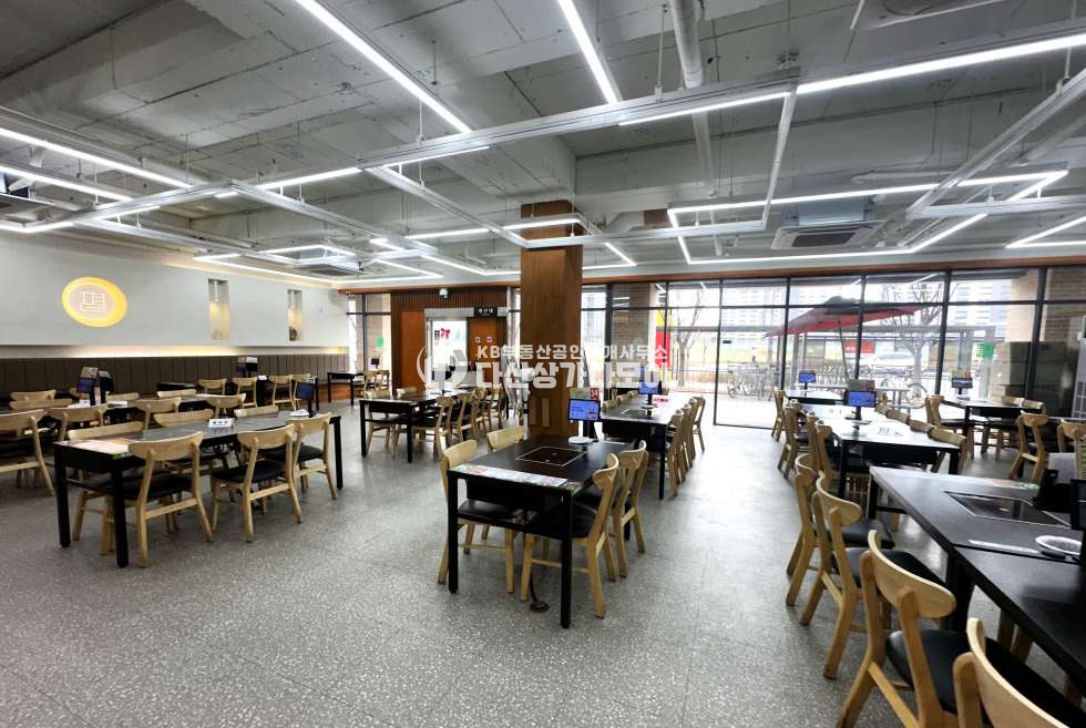 경기 남양주시 다산동 6027 (다산역 경기행복주택 근린생활시설) 근린생활시설동 다산역 앞 1층 67평 상가 일반음식점 시설완비 최저가 임대 200대 주차공간 월세 매물번호 10336 사진 3